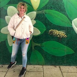 Meet your Posher, Naomi